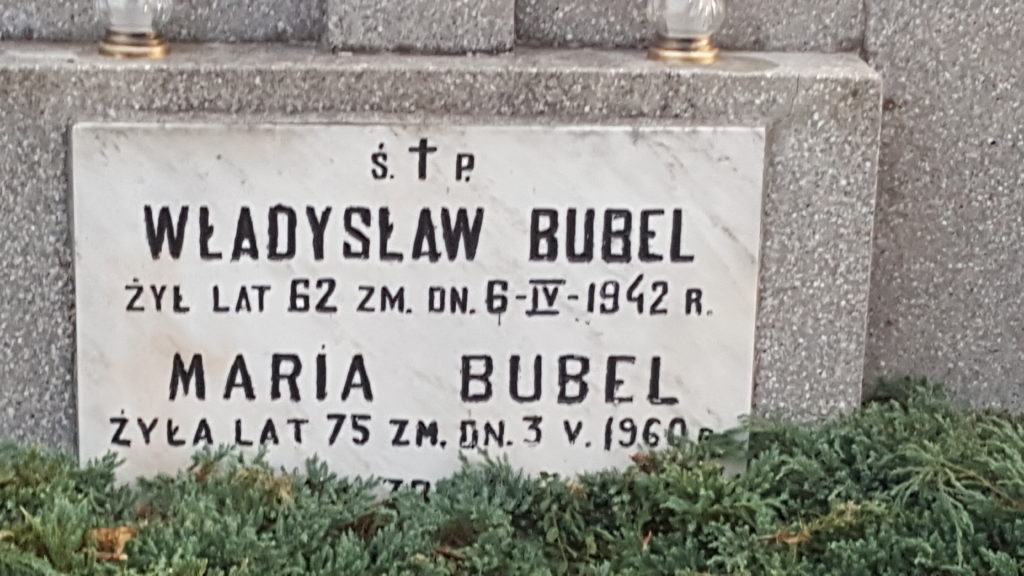 Nagrobek dziadków ze strony ojca Karola, Marii i Władysława Bubel